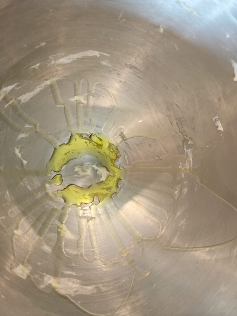 Oil in a large bowl