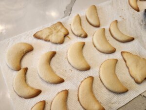 Greek Christmas cookies cooling