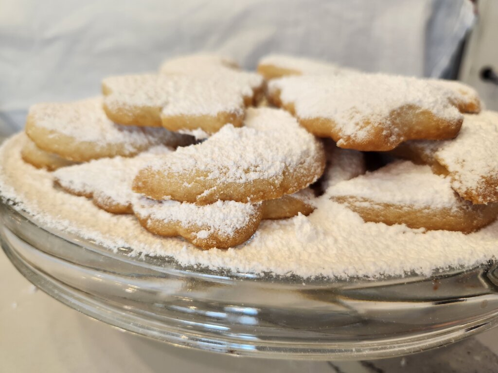 Sideview of the Greek Christmas Cookies