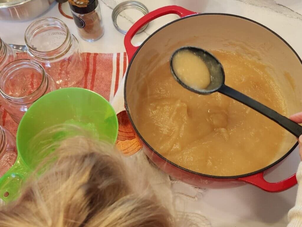 Apple Sauce Canning