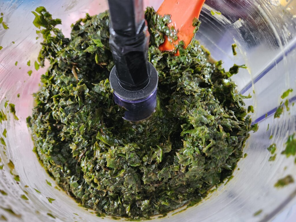 Fresh Basil Blended with Oil